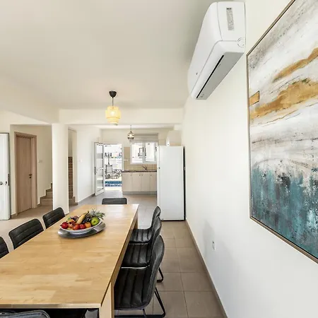 فيلة Cemelia بروتاراس