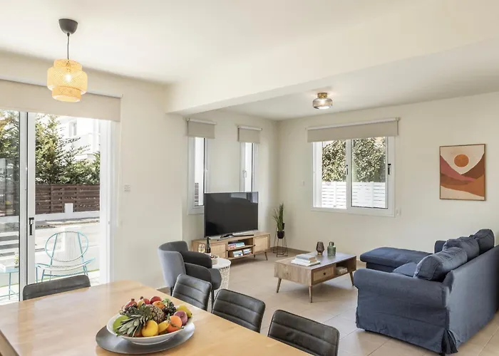 Cemelia Vila Protaras