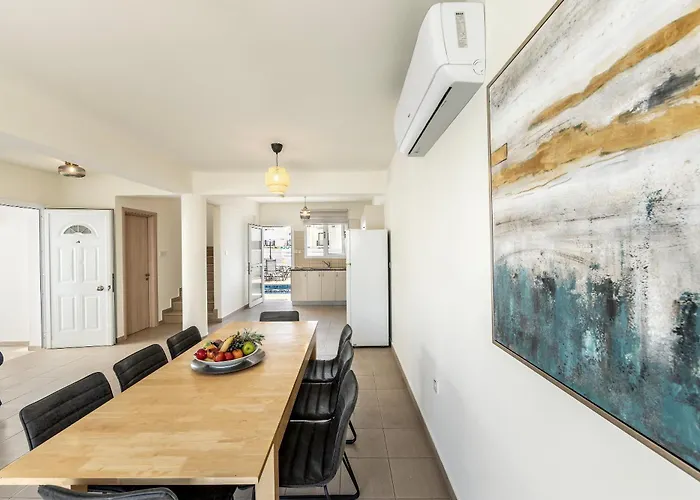 Vila Cemelia Protaras