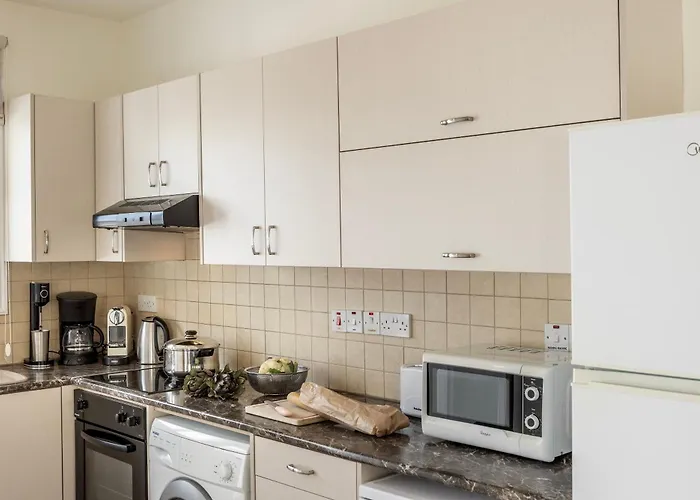 Cemelia Vila Protaras